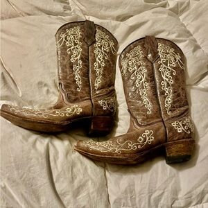 Brown Embroidered Cowboy Boots